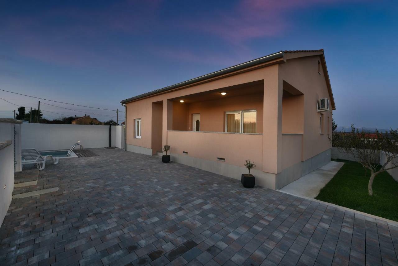 Holiday Home Luka Zadar Exterior photo